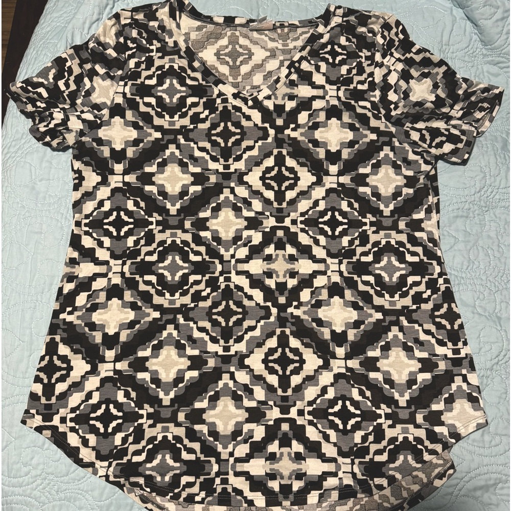 Lularoe Iris